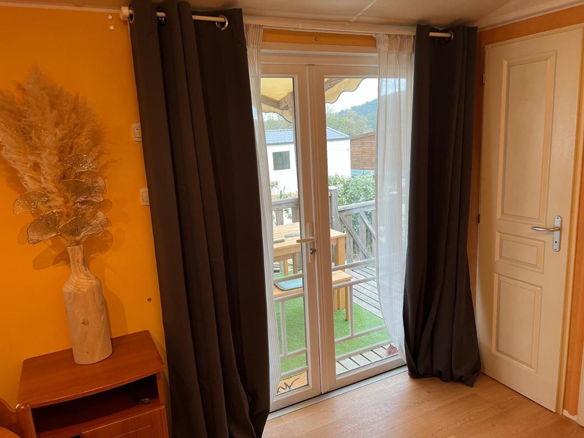 Joli Mobil-Home De Vacances, Ideal Pour Les Familles Rocbaron Exteriér fotografie