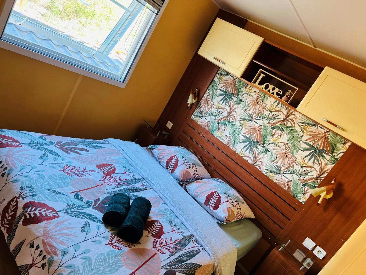Joli Mobil-Home De Vacances, Ideal Pour Les Familles Rocbaron Exteriér fotografie
